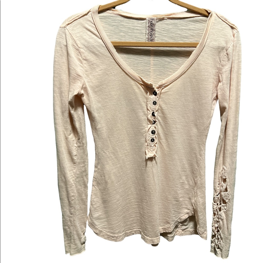 FREE PEOPLE PEACH SHIRT Size Small